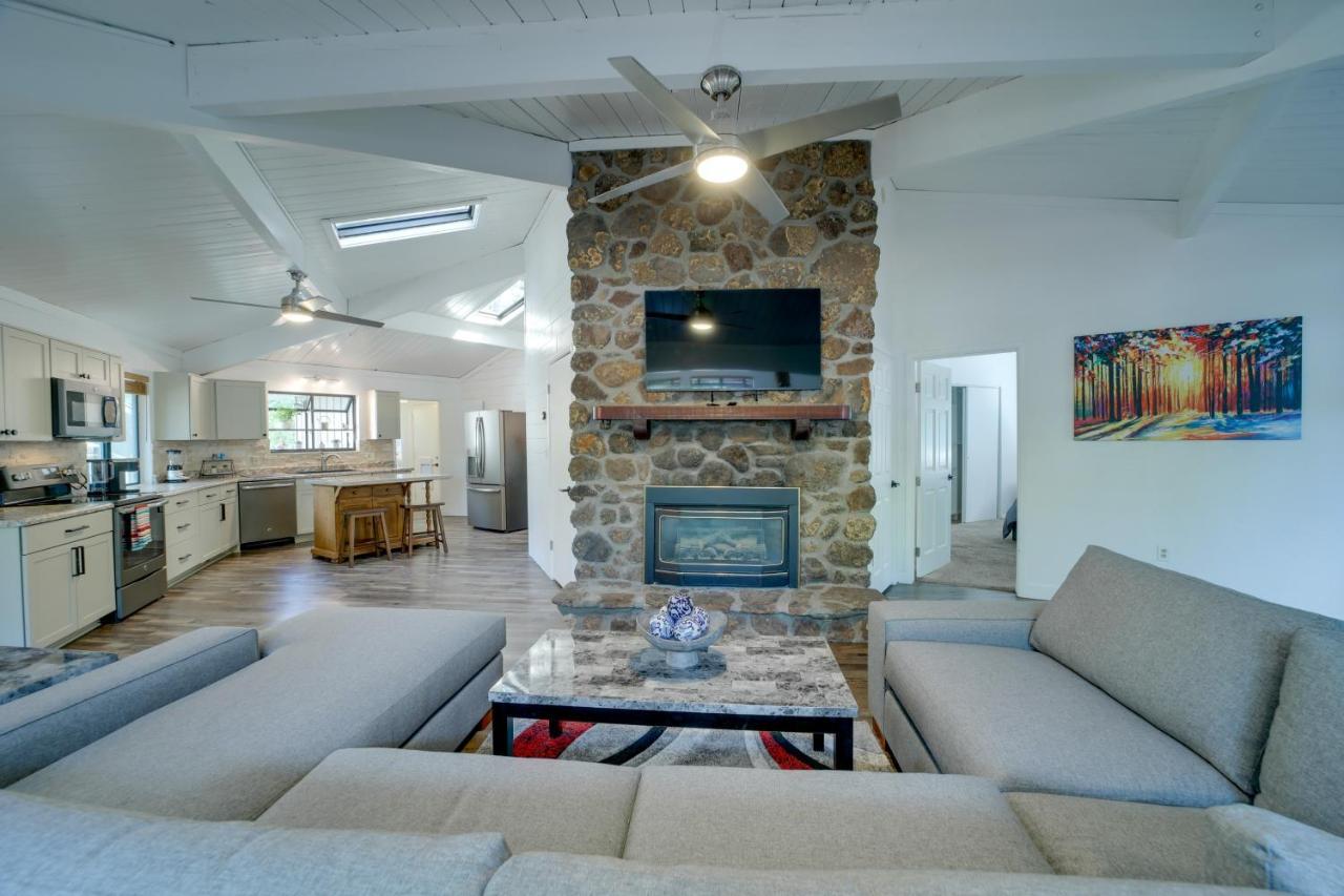 Cozy Munds Park Retreat Hike, Golf And Fish! Villa Exteriör bild