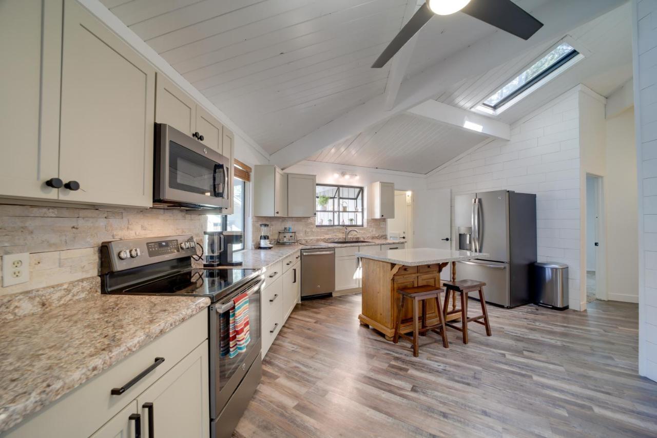Cozy Munds Park Retreat Hike, Golf And Fish! Villa Exteriör bild